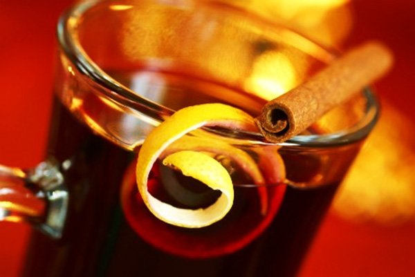 Hot spiced mulled wine