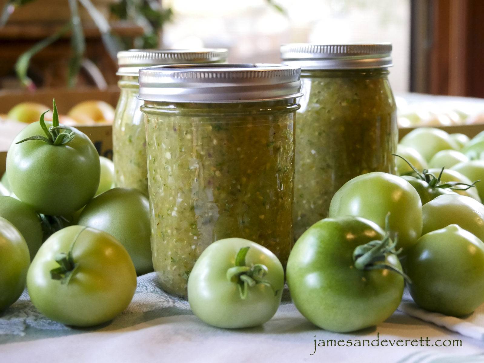 Green tomato salsa verde