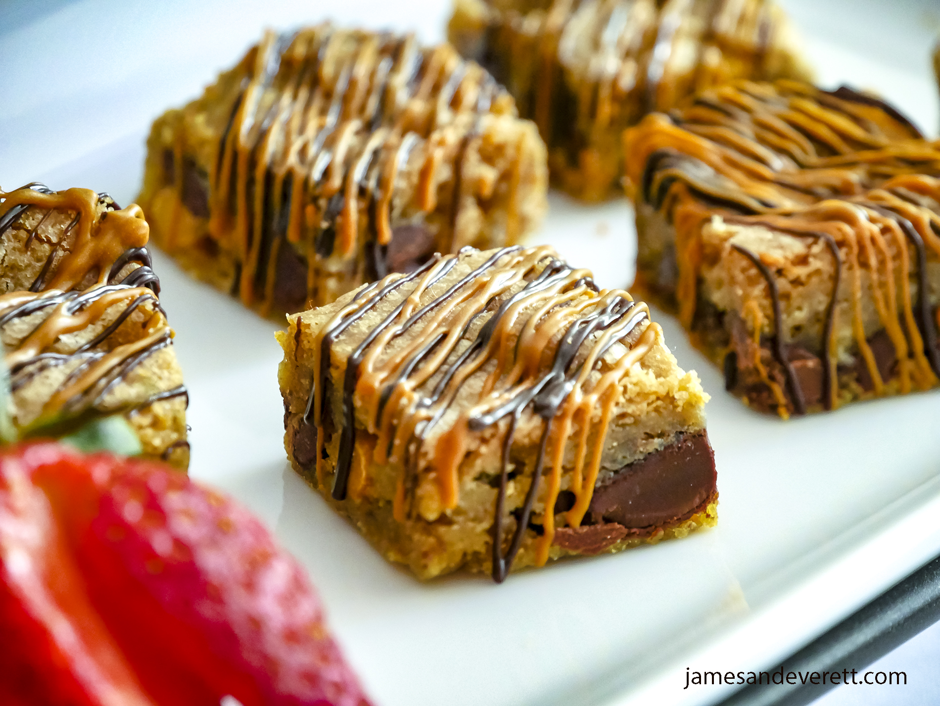 Chocolate Chip Cookie Bar r