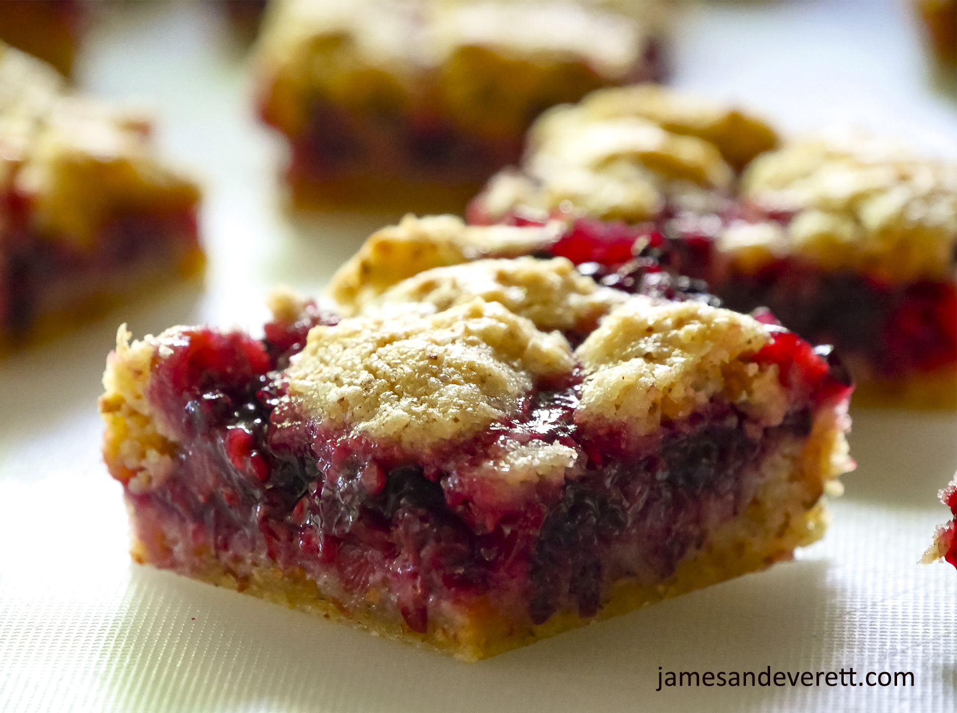 Berry Crumble Bars