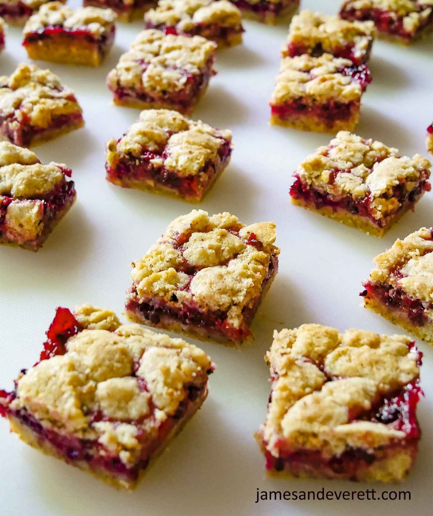 Berry Crumble Bars