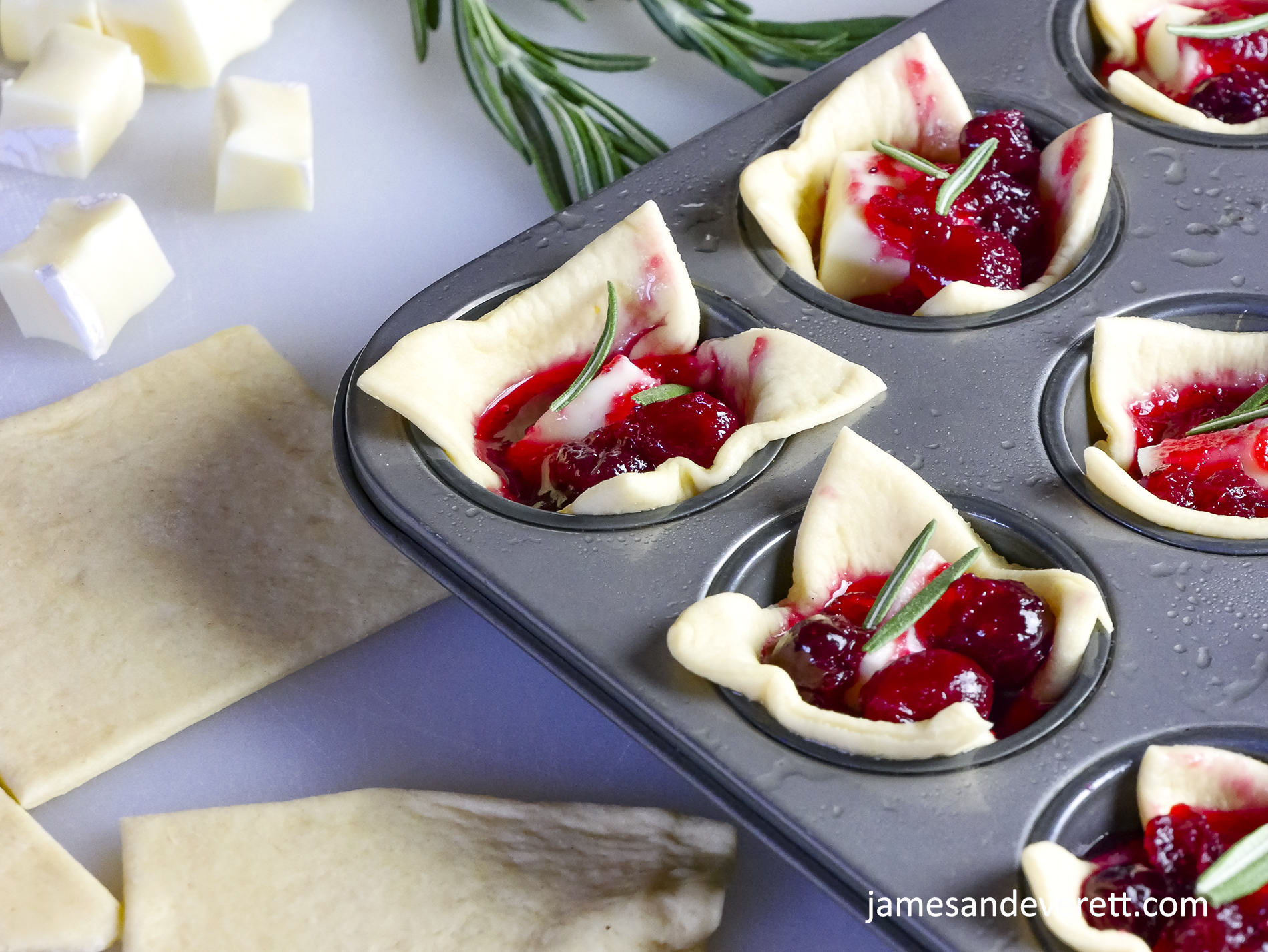 Cranberry Brie Bites