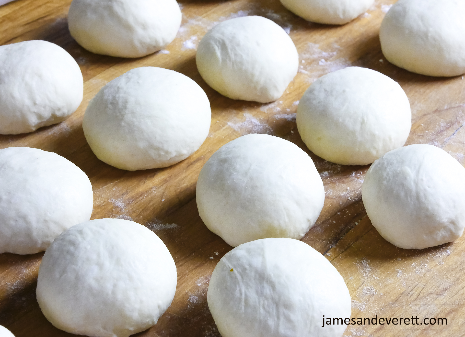 Pull-Apart Dinner Rolls