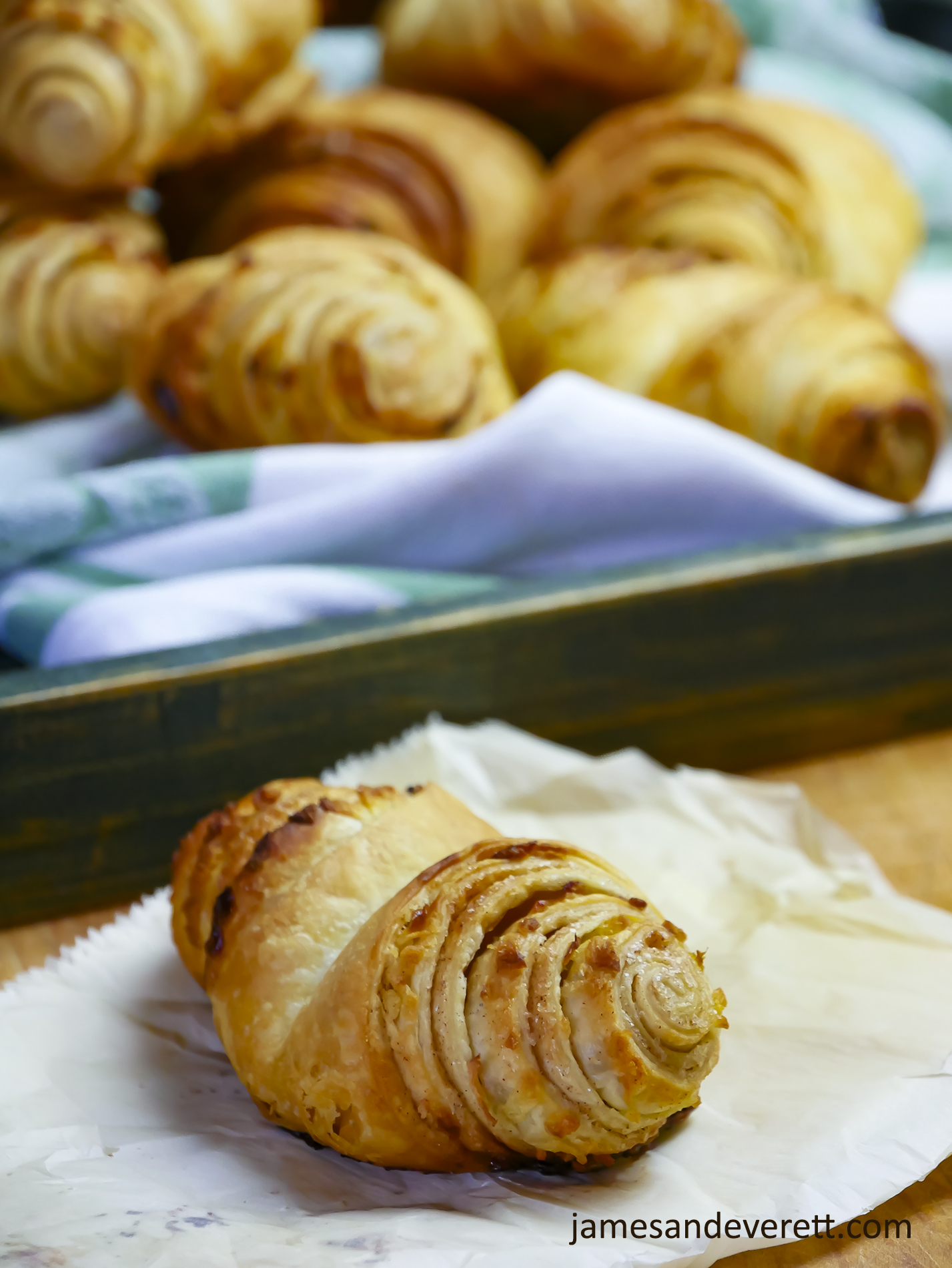 Franzbrötchen mit Apfel