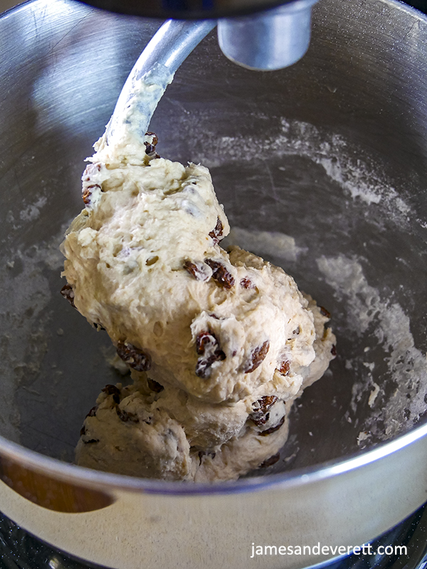 Cinnamon Swirl Raisin Bread