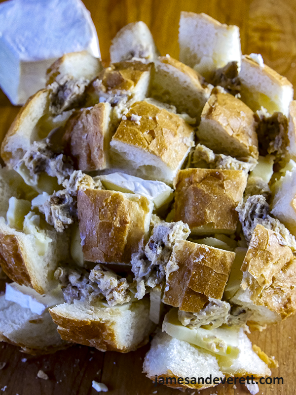 Cranberry Brie Pull Apart Bread