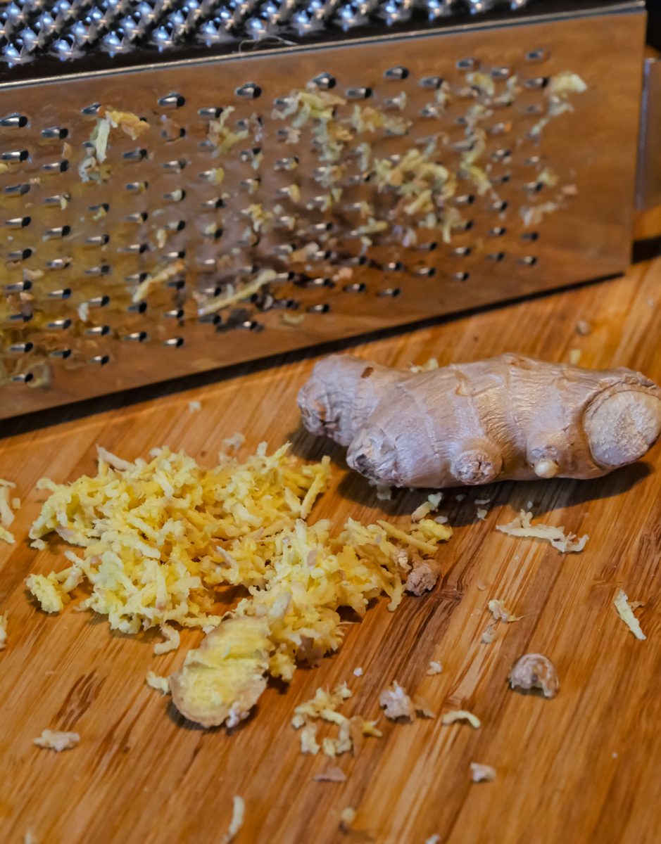 grated ginger 