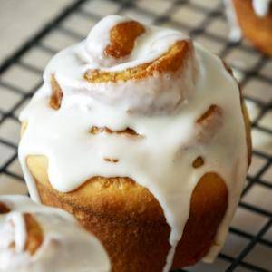 Muffin Tin Cinnamon Rolls