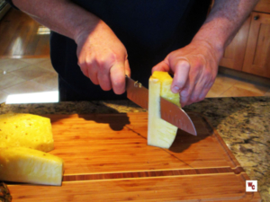 How to Cut a Pineapple 