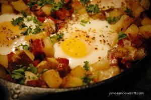 Hash & Egg Skillet 